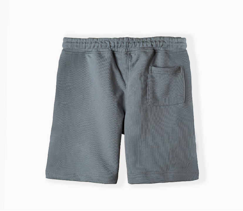 grey shorts