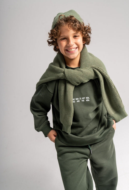 Styling mavrx crewneck sweatshirts - Mavrx